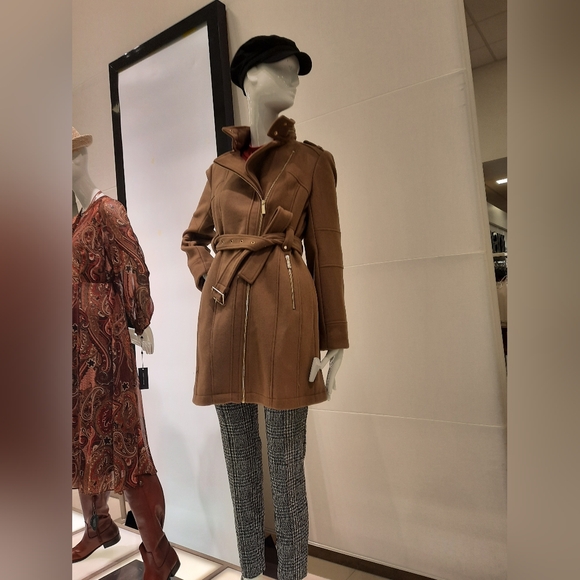 Meet your Posher, Alice - Picture 9 of 15